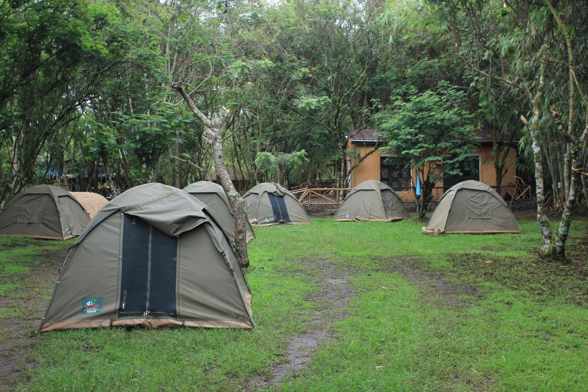 Red Rocks Rwanda - Campsite & Guesthouse Nyakinama Bagian luar foto