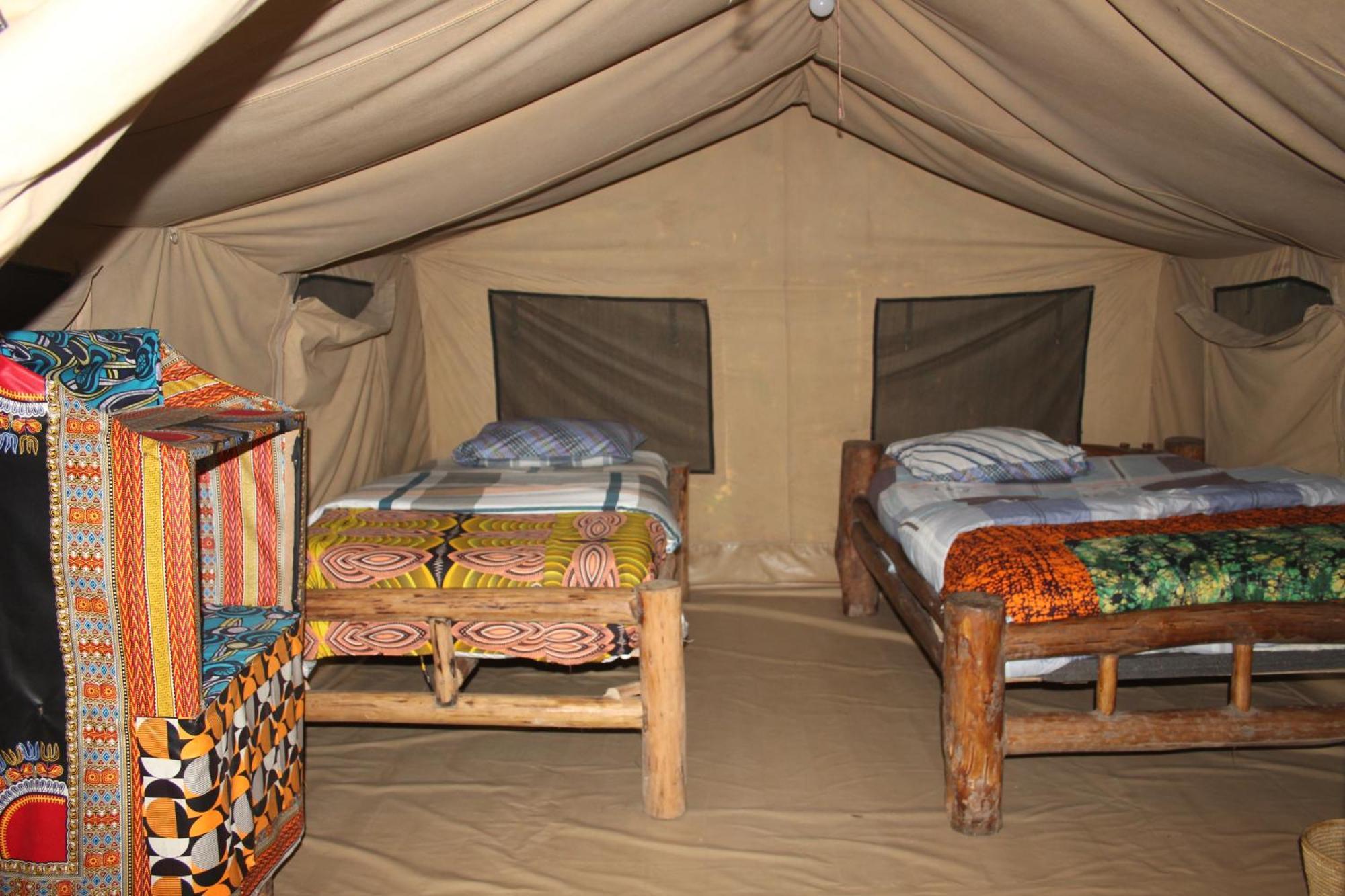 Red Rocks Rwanda - Campsite & Guesthouse Nyakinama Bagian luar foto