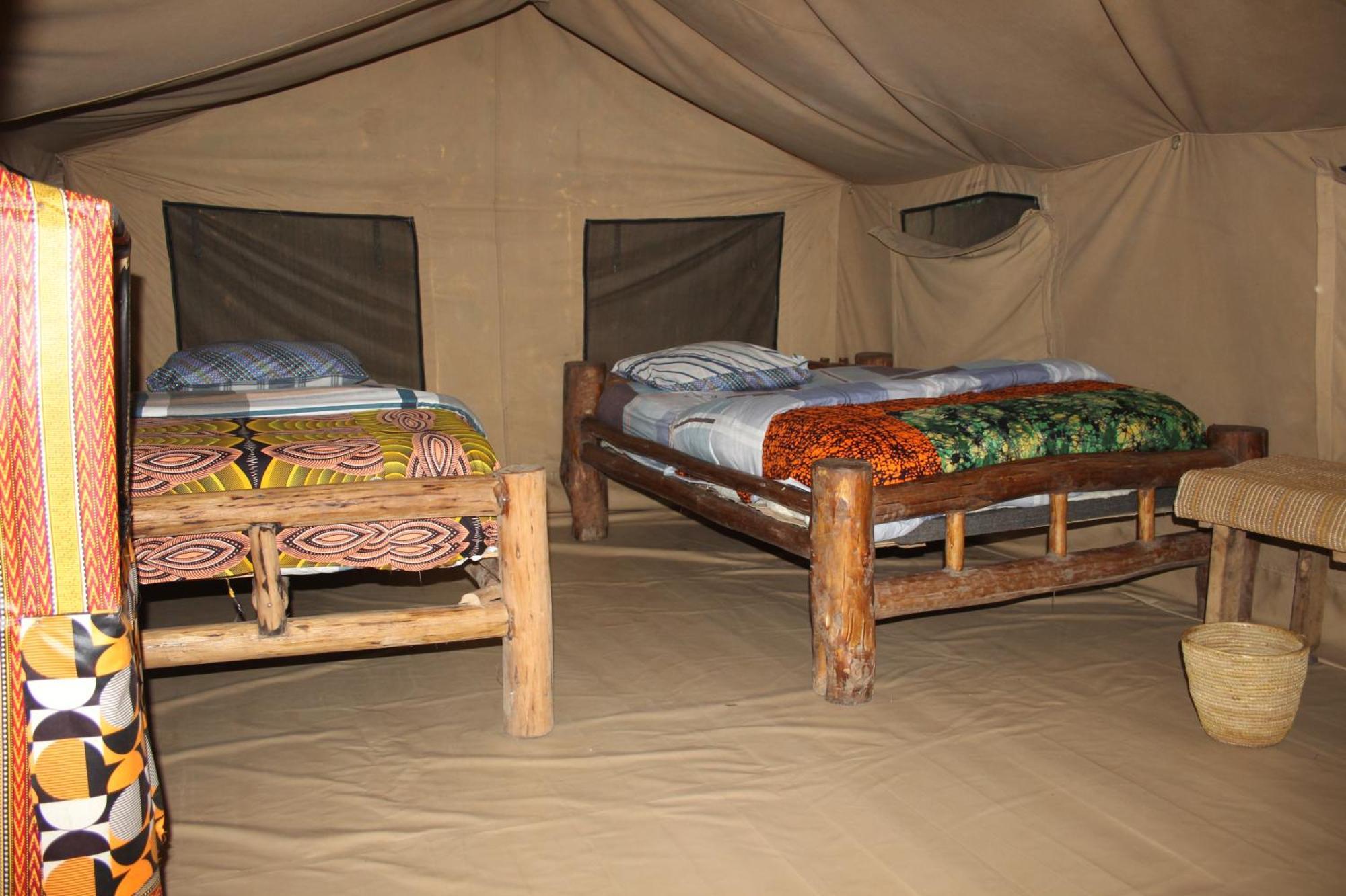 Red Rocks Rwanda - Campsite & Guesthouse Nyakinama Bagian luar foto