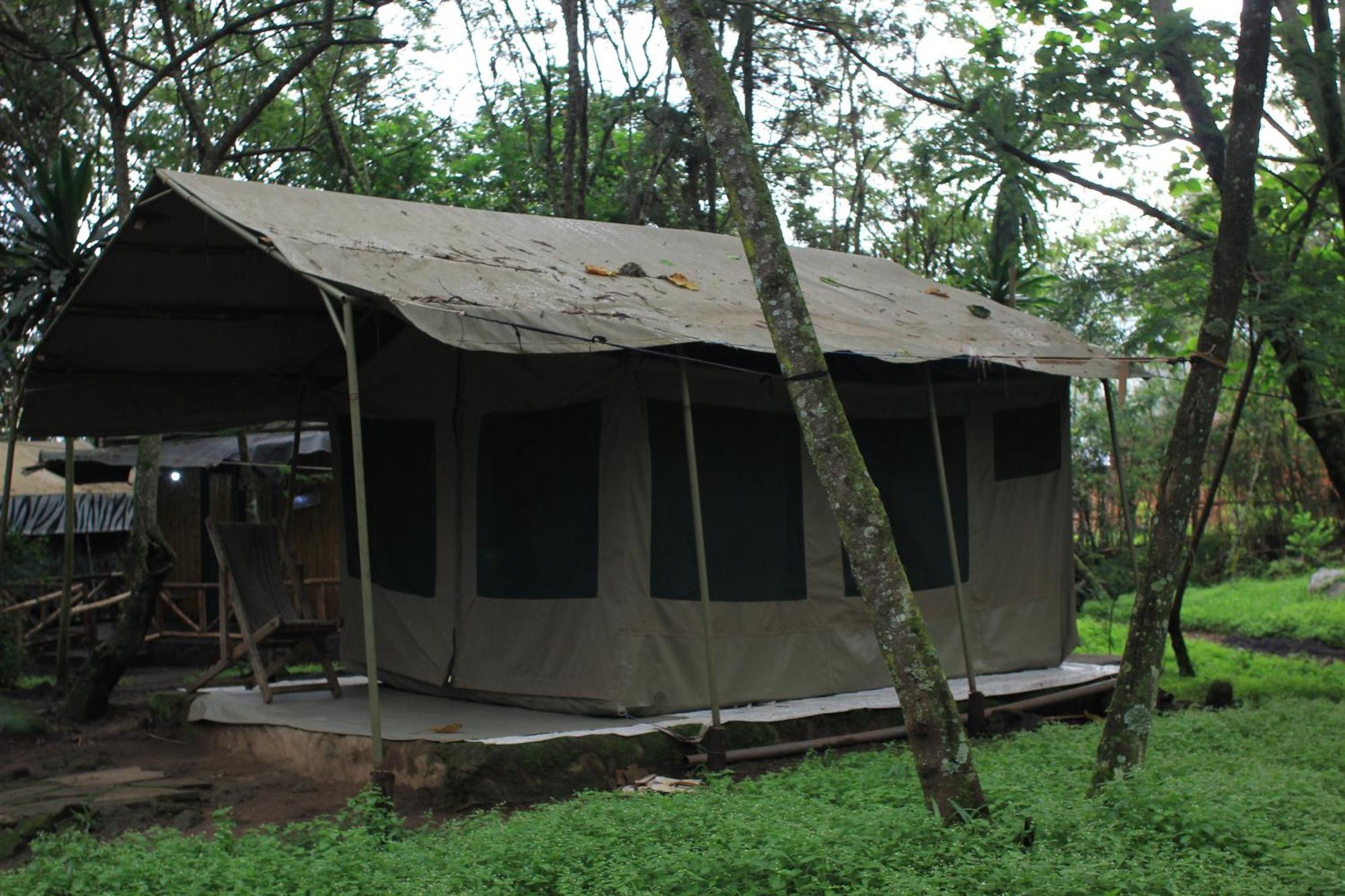 Red Rocks Rwanda - Campsite & Guesthouse Nyakinama Bagian luar foto