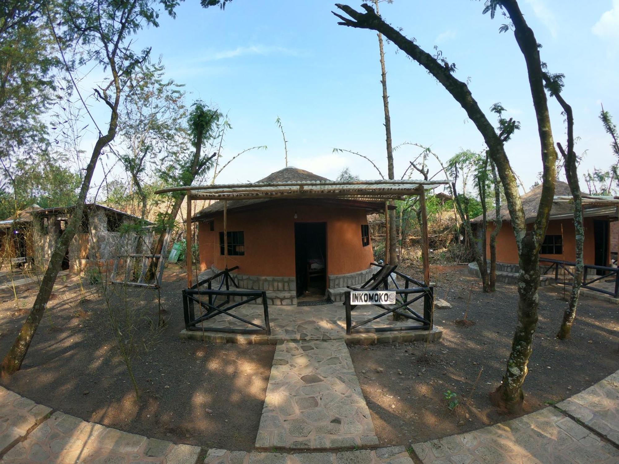 Red Rocks Rwanda - Campsite & Guesthouse Nyakinama Bagian luar foto