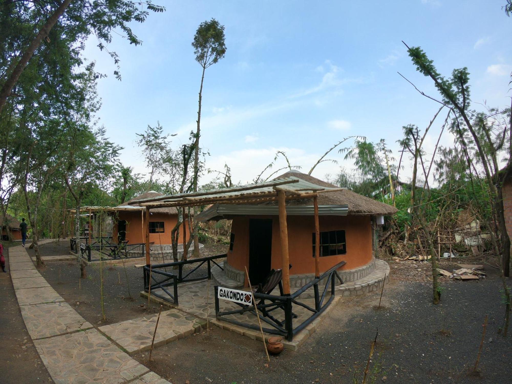Red Rocks Rwanda - Campsite & Guesthouse Nyakinama Bagian luar foto