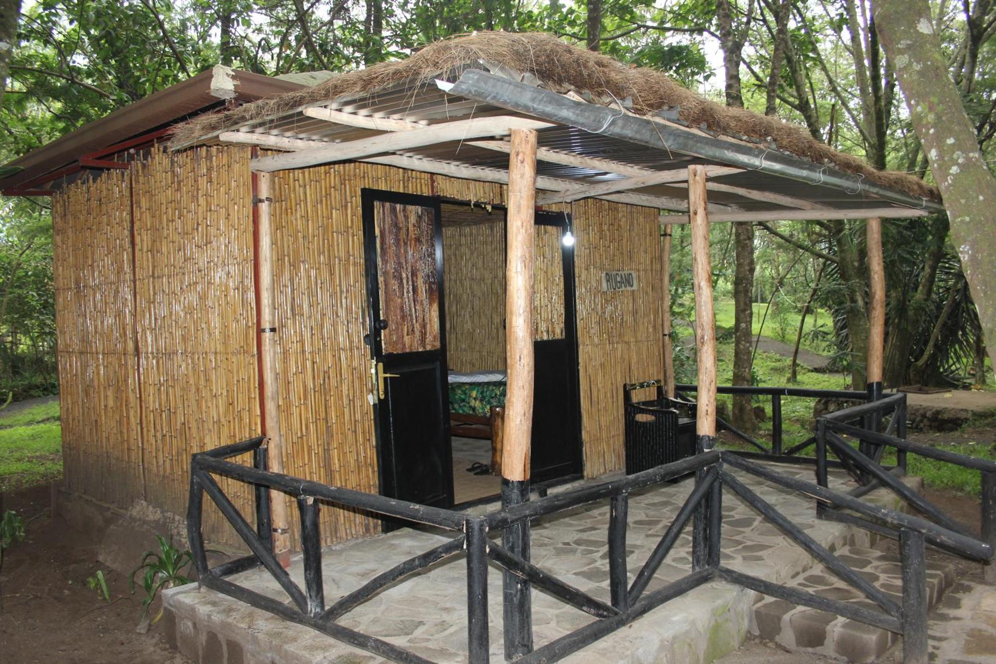 Red Rocks Rwanda - Campsite & Guesthouse Nyakinama Bagian luar foto