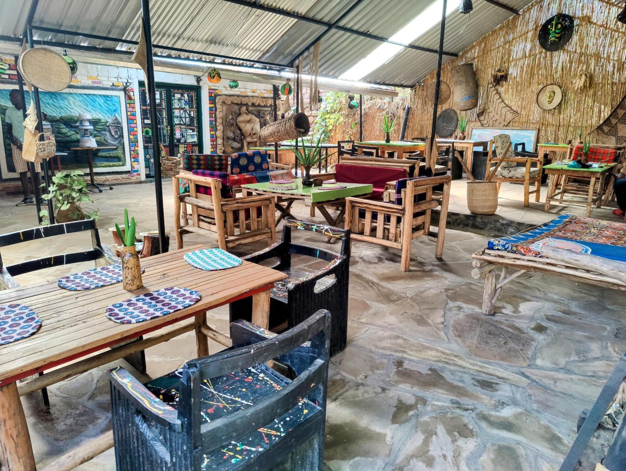 Red Rocks Rwanda - Campsite & Guesthouse Nyakinama Bagian luar foto