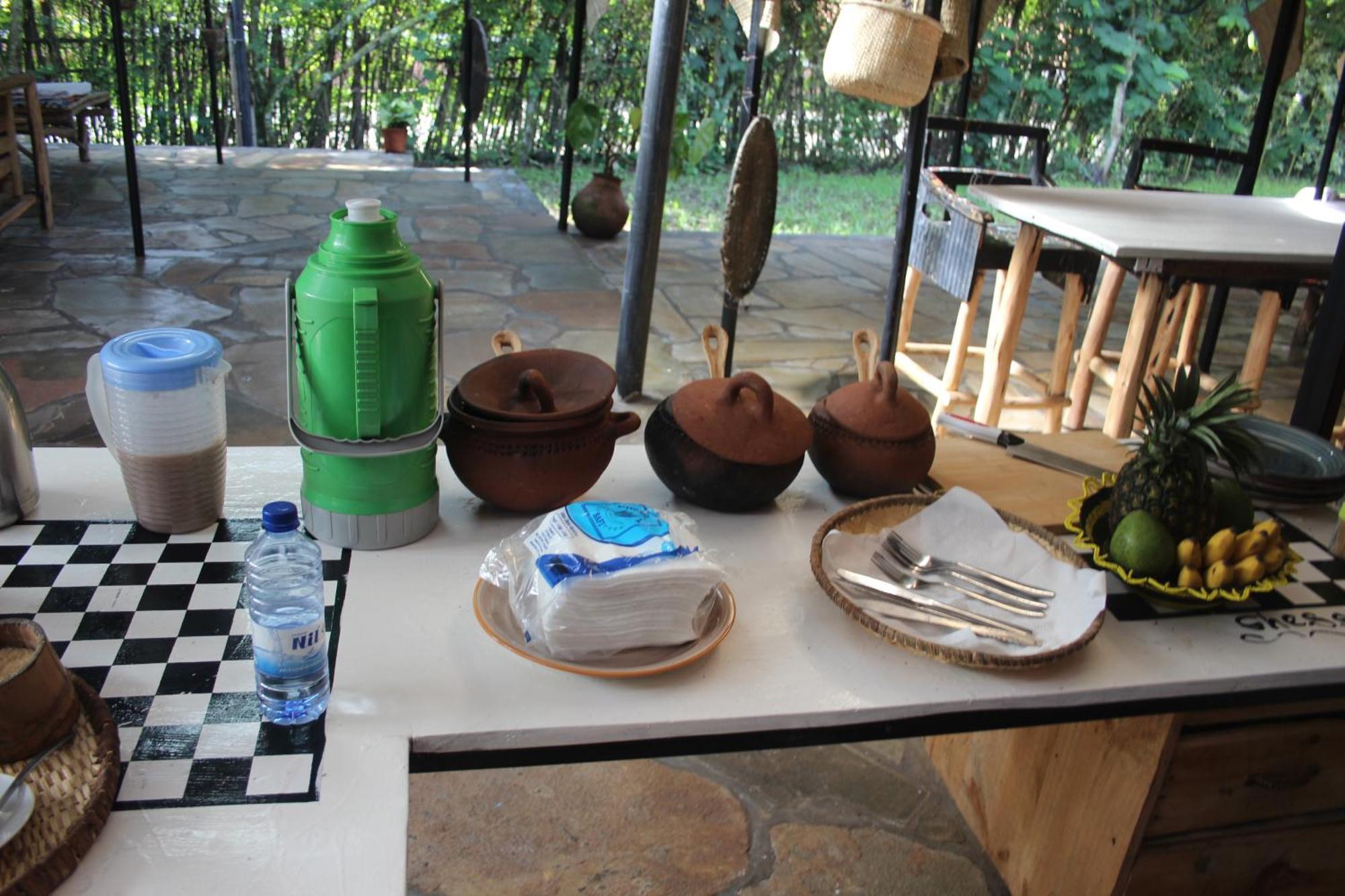 Red Rocks Rwanda - Campsite & Guesthouse Nyakinama Bagian luar foto